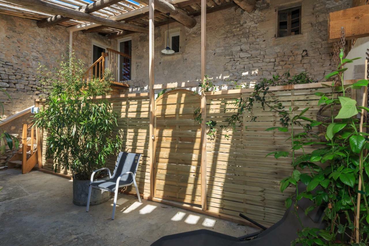 Lou Mas Li Pitchoun "Le Grenier" Apartment Gordes Exterior photo